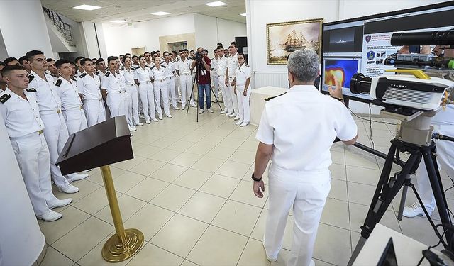 TEKNOFEST Mavi Vatan kapsamında Deniz Harp Sanayiinde Yapay Zeka Forumu düzenlendi
