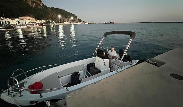 Tonozdan kopup Çeşme'den Sisam'a sürüklenen tekne Türkiye'ye getirildi