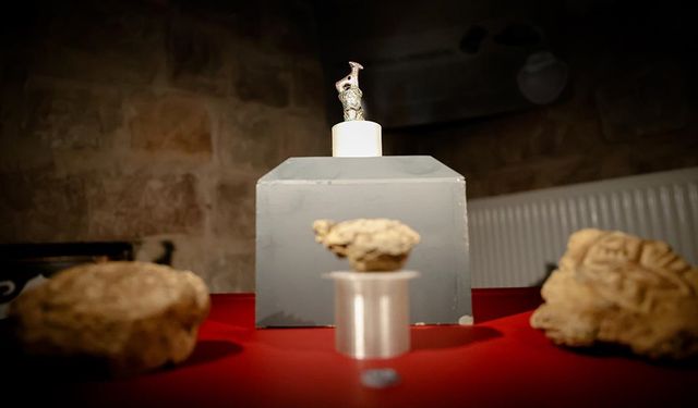 Arslantepe Höyüğü'nde bulunan iki eser ilk kez Kültür Yolu Festivali'nde sergileniyor