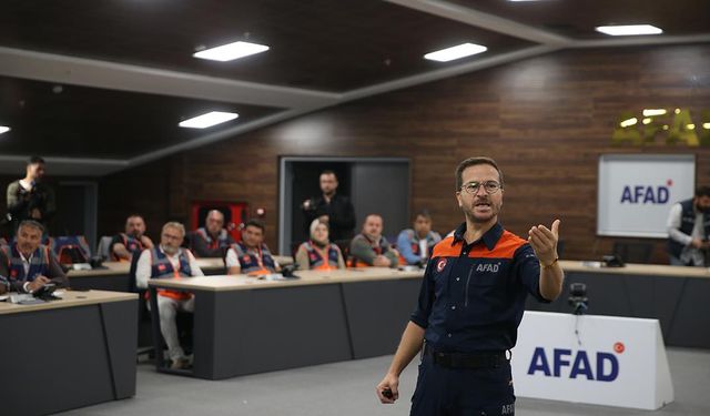 Kayseri'de muhtarlar afetlere karşı 'destek AFAD gönüllüsü' oluyor
