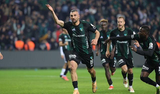 Kocaelispor sahasında Alanyaspor'u 2-0 yendi