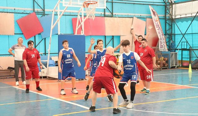 Tekirdağ'da 'özel bireyler' fiziksel ve sosyal gelişimlerini basketbolla artırıyor