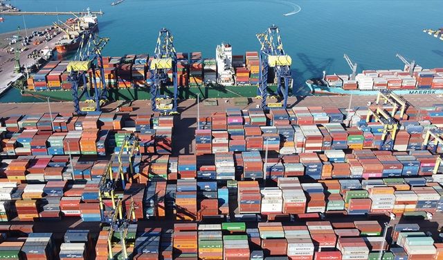 Türkiye'den komşularına 9 ayda 20,3 milyar dolarlık ihracat