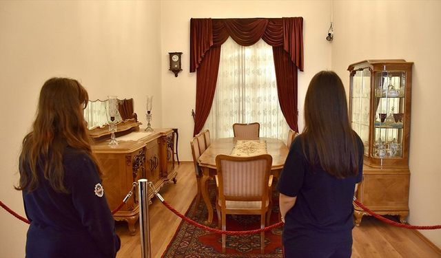 Atatürk'ün Antalya ziyaretlerinde konakladığı ev, Büyük Önder'in hatıralarını müze olarak yaşatıyor