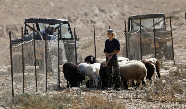 Filistin topraklarını gasbeden İsraillilerin Batı Şeria'da işlediği suçlardan sorumlu İsrailli 4 hareket