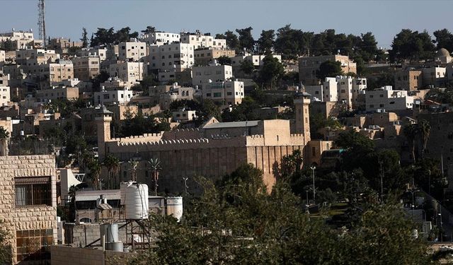 Filistinli yetkililer: İsrail'in Harem-i İbrahim Camisi'nin denetim yetkilerine el koyması ihlal ve tehdittir