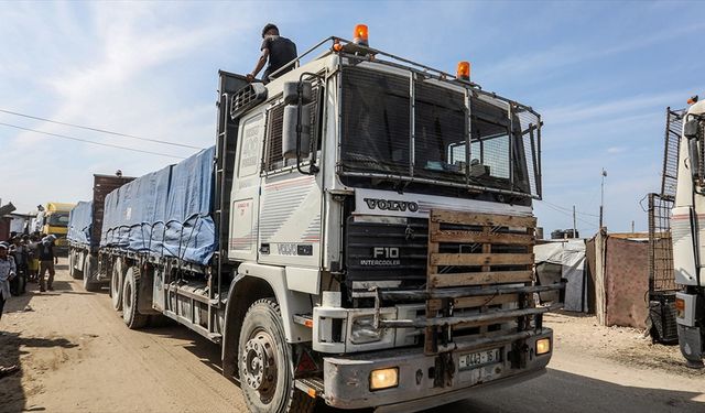 Filistinlilere göre İsrail sağlıksız gıdaları Gazze'ye sokarak 'yeni bir açlık politikası' uyguluyor