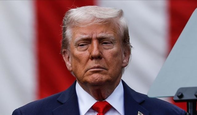 Trump, ABD göçmenlik yasasıyla ilgili yaptığı paylaşımda 'yetkisini' vurguladı