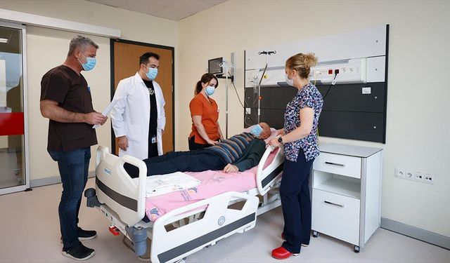 Turgut Özal Tıp Merkezinde 15 yılda 2 bin hastaya kök hücre nakli yapıldı