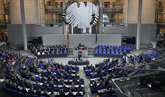 Almanya'nın tartışmalı emeklilik tasarısı mecliste onaylandı