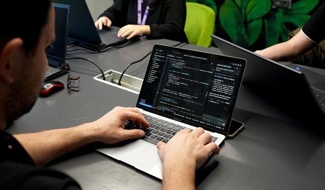 Genç girişimciler, firmalara güven veren yapay zeka uygulamasıyla sınırları aştı