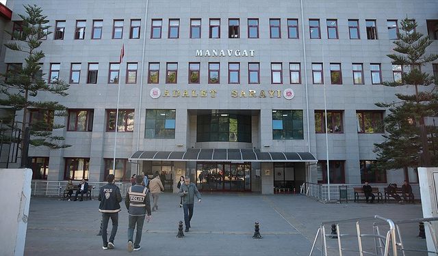 Manavgat Belediyesine yönelik soruşturmanın sanıklarının yargılanmasına başlandı