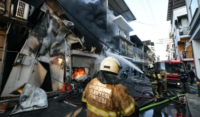 İzmir Buca'da iş yeri yangını panik yarattı