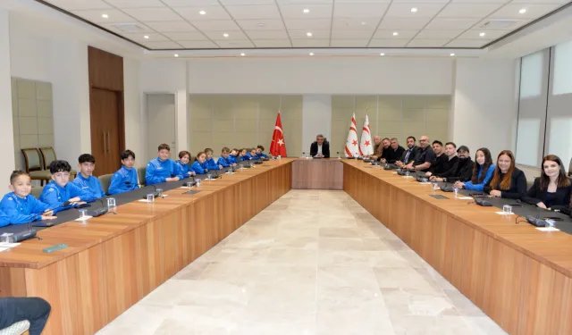 KKTC Cumhurbaşkanı Erhürman, sporcularla buluştu