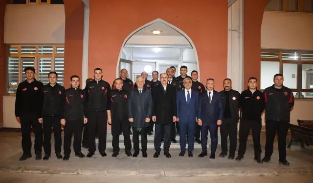 Konya'da Başkan Altay'dan gece mesaisi ziyareti