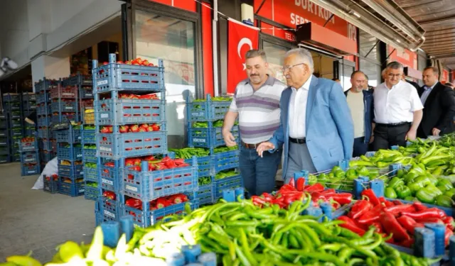 Memduh Büyükkılıç Kayseri hal esnafıyla buluştu