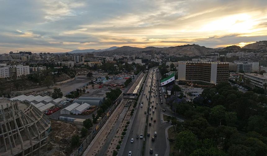 ABD yaptırımlarının kalkması Suriye'nin yeniden inşa sürecine ivme kazandıracak
