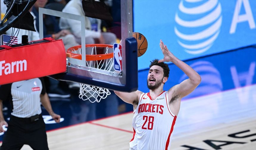 Alperen Şengün, Warriors'a karşı "triple-double"ın kıyısından döndü