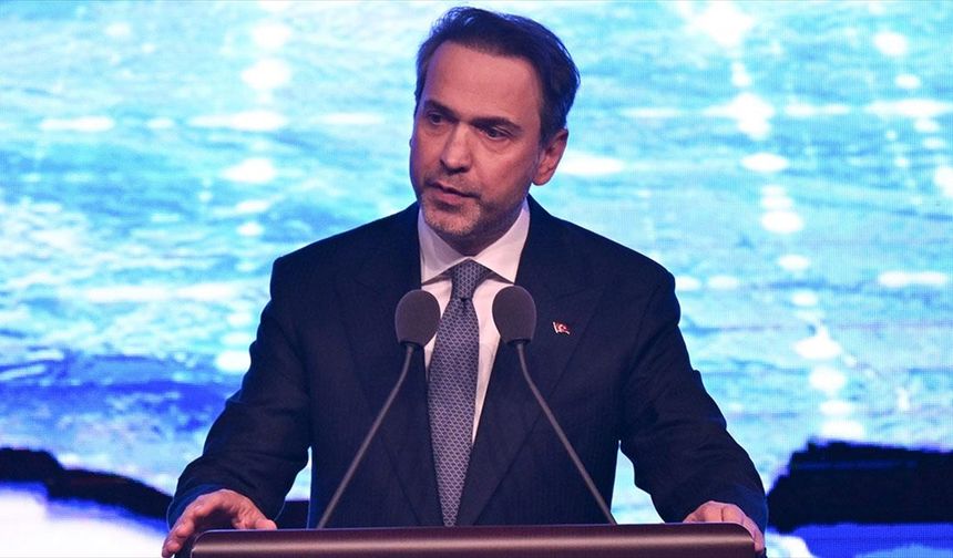 Bakan Bayraktar, 2024'te rüzgar ve güneşte rekor kapasitenin devreye alındığını bildirdi