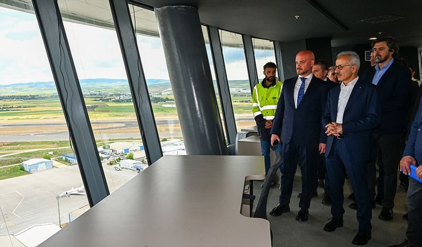 Bakan Uraloğlu: Esenboğa Havalimanı'nın yıllık yolcu kapasitesini 30 milyona çıkaracağız