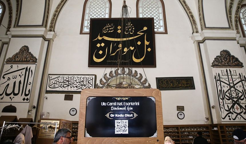 Bursa'nın simgesi Ulu Cami'deki hat eserleri dijital ortama aktarıldı