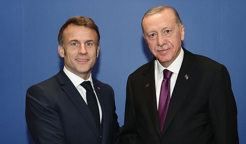 Cumhurbaşkanı Erdoğan, Fransa Cumhurbaşkanı Macron ile telefonda görüştü