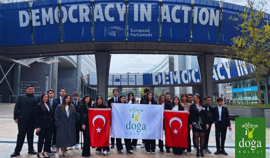 Doğa Koleji öğrencileri Avrupa Parlamentosu'nda deneyim kazandı