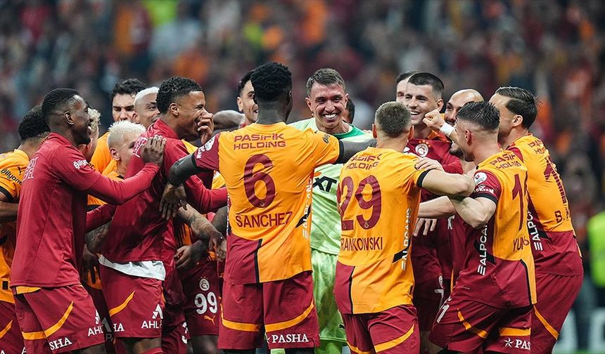 Galatasaray beşinci yıldızı takan ilk takım oldu