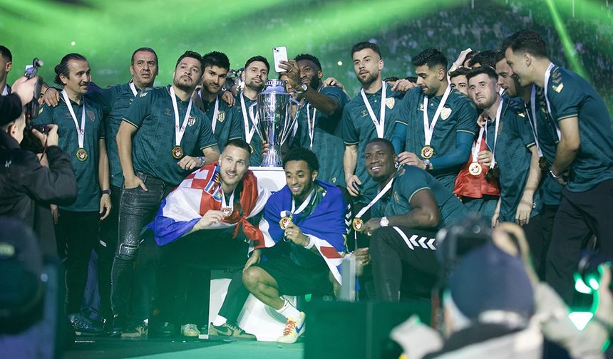 Kocaelispor, Süper Lig'e yükseldiği sezonlarda gol kralı da çıkardı