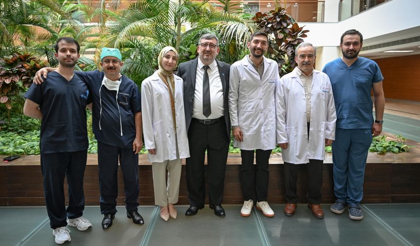 Doktor babalar ile evlatları aynı hastane grubu çatısı altında buluştu