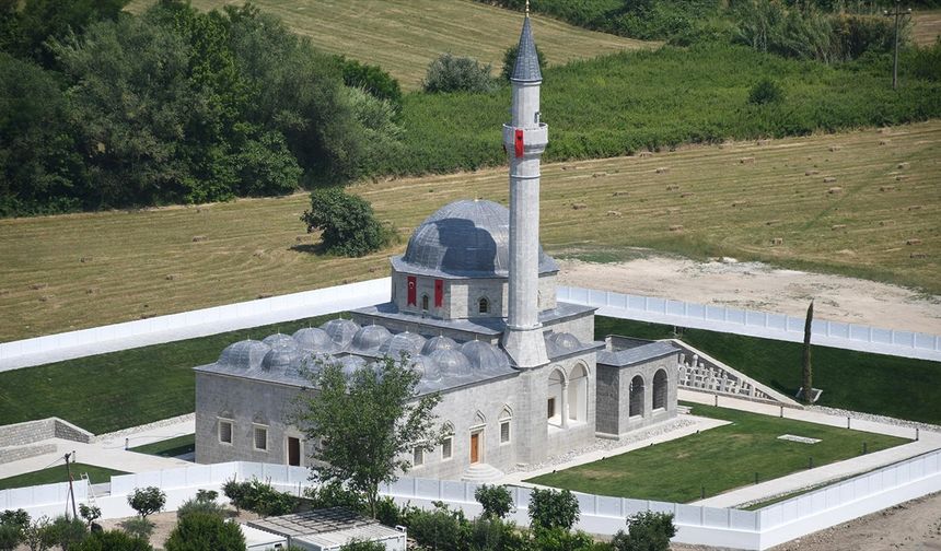 Türkiye'nin desteğiyle restore edilen Arnavutluk'taki Kurşunlu Camisi eski ihtişamına kavuştu