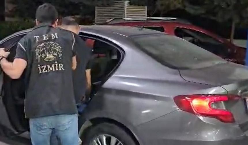 İzmir merkezli FETÖ operasyonunda gözaltı sayısı 270'e yükseldi