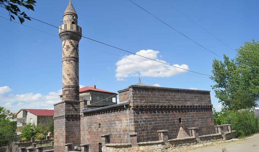 Muş'ta restore edilen tarihi Murat Paşa Camisi yeniden ibadete açılacak