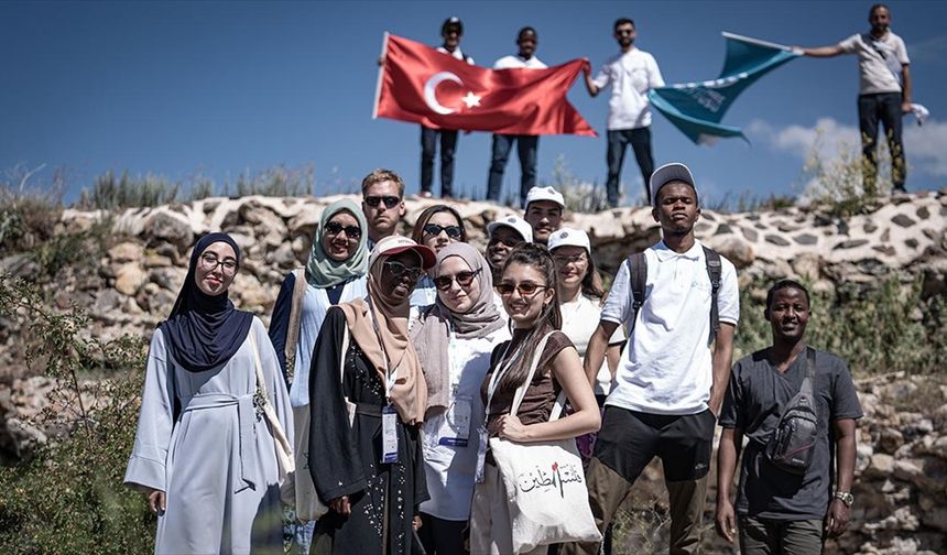 Yabancı öğrenciler Türkçeyi eğlenceli etkinliklerle öğreniyor