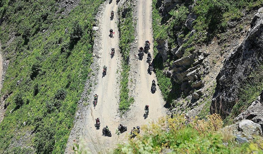 Zorlu Derebaşı virajları motosiklet tutkunlarını ağırladı
