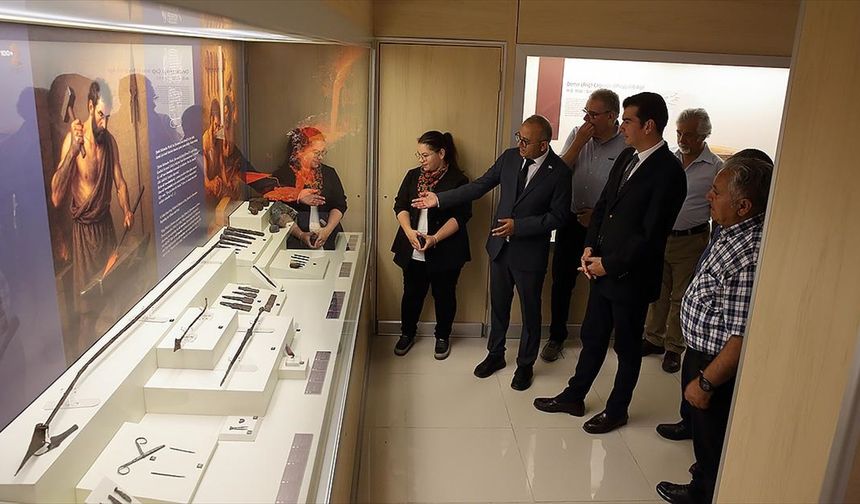 Hattuşa'da bulunan 2 bin 200 yıllık mızrak "Hapalki: Demir" sergisinde sergileniyor