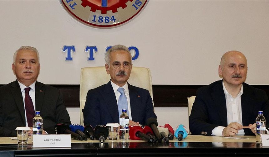 Ulaştırma ve Altyapı Bakanı Uraloğlu: Türkiye'de denize yapılan üçüncü havalimanını tasarladık