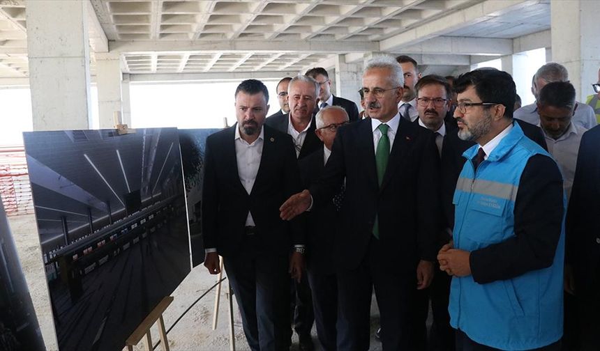 Ulaştırma ve Altyapı Bakanı Uraloğlu, Yozgat Havalimanı inşaatını inceledi
