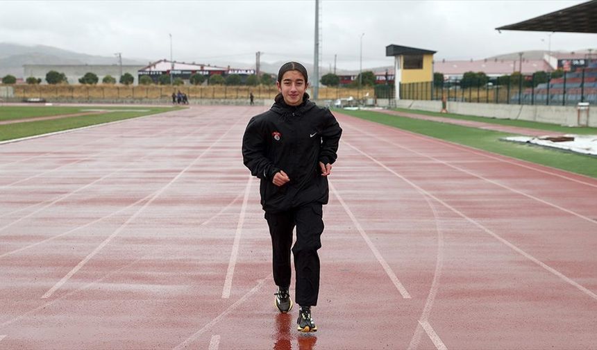 Devlet himayesindeki Mevlüde, Galatasaray'ın başarısı için ter dökecek