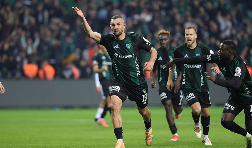 Kocaelispor sahasında Alanyaspor'u 2-0 yendi