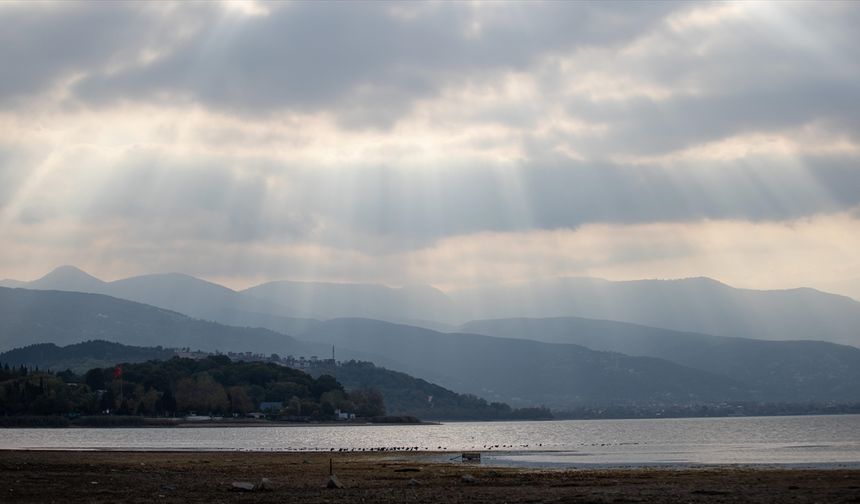 Sapanca Gölü'nde doluluk son yağışlara rağmen istenilen seviyeye ulaşmadı