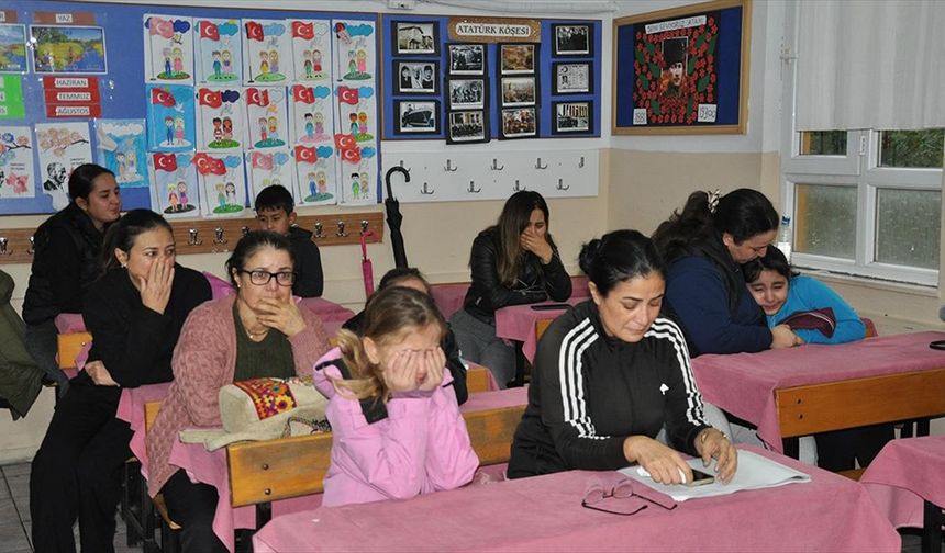 24 Kasım Öğretmenler Günü'nde motosikletin çarpması sonucu hayatını kaybeden öğretmenin okulunda yas hakim