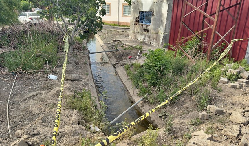 Anne ve kızının evlerinin önünde elektrik akımına kapılmasıyla ilgili 9 sanığa dava