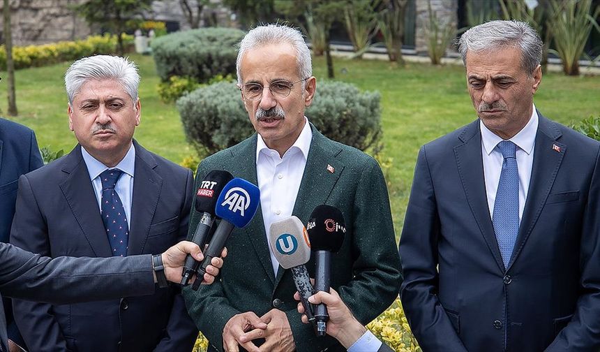 Bakan Uraloğlu'ndan 'KAIROS' ve 'VIRAT' gemileriyle ilgili açıklama