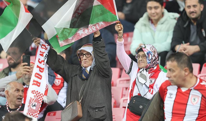 'Fanatik nineler', taraftarı oldukları Samsunspor'un maçlarını kaçırmıyor