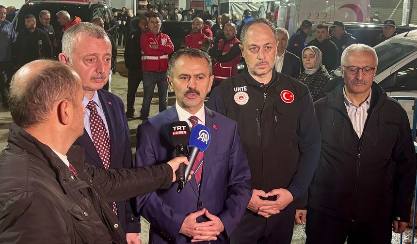 Kocaeli Valisi Aktaş: Çöken apartman ve tahliye edilen binalardaki çalışmalar tamamlanma noktasına geldi