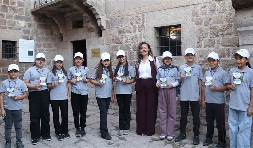 'Mimar Sinan'ın torunları' tarihi mahallenin gönüllü turizm elçiliğini yapıyor