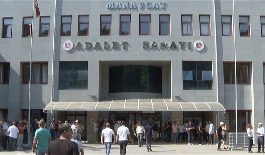 Manavgat Belediyesine yönelik 'rüşvet' davası sanıklarının yargılanması sürüyor