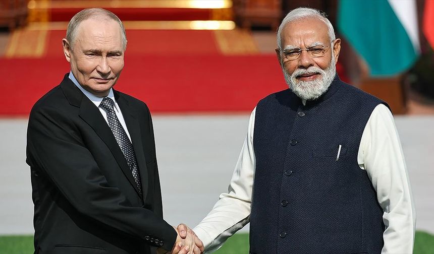 Rusya Devlet Başkanı Putin ve Hindistan Başbakanı Modi'nin görüşmesi başladı
