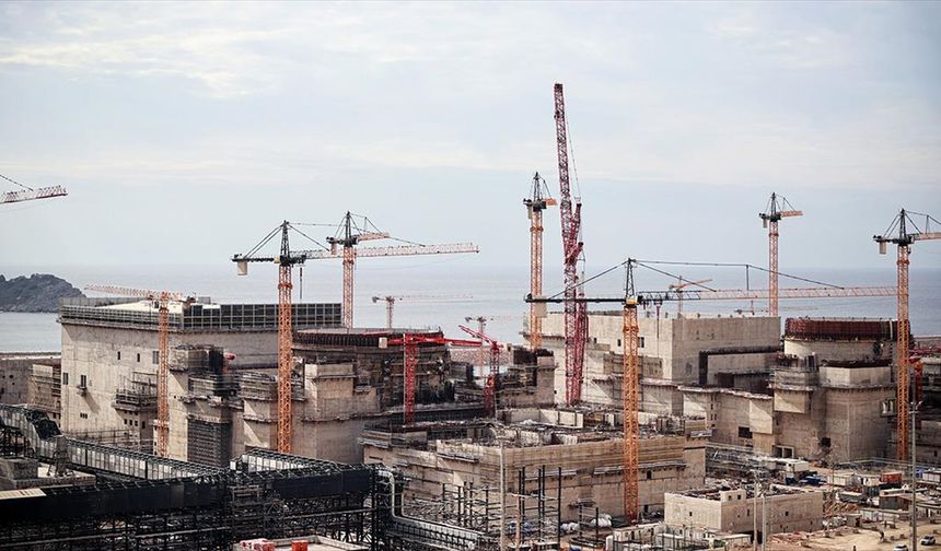 Türkiye'nin iletim sistemine enerji aktaracak Akkuyu NGS'deki tesise elektrik verildi